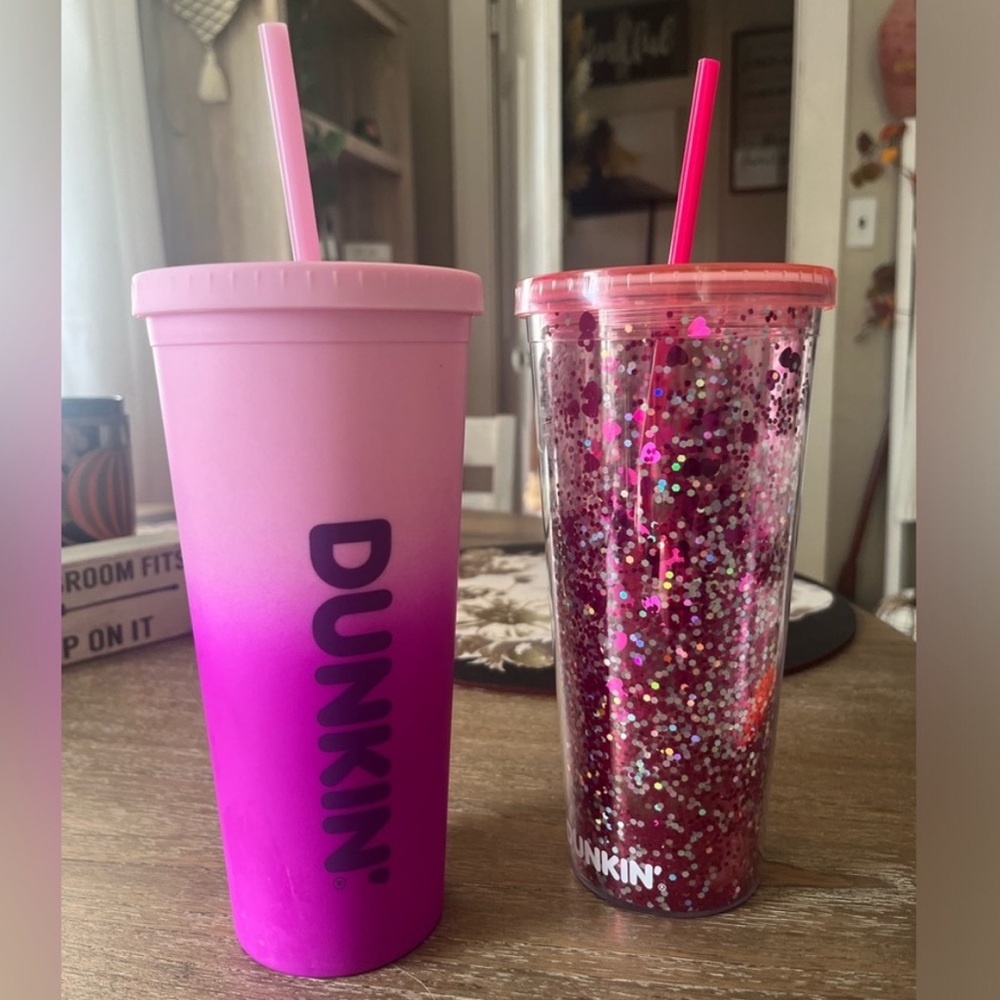 Dunkin Tumblers with Straw